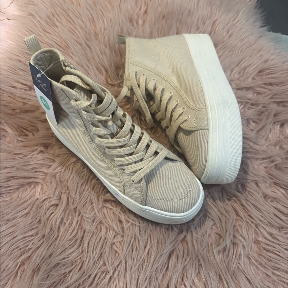 Universal Thread Platform Sneakers - Cream